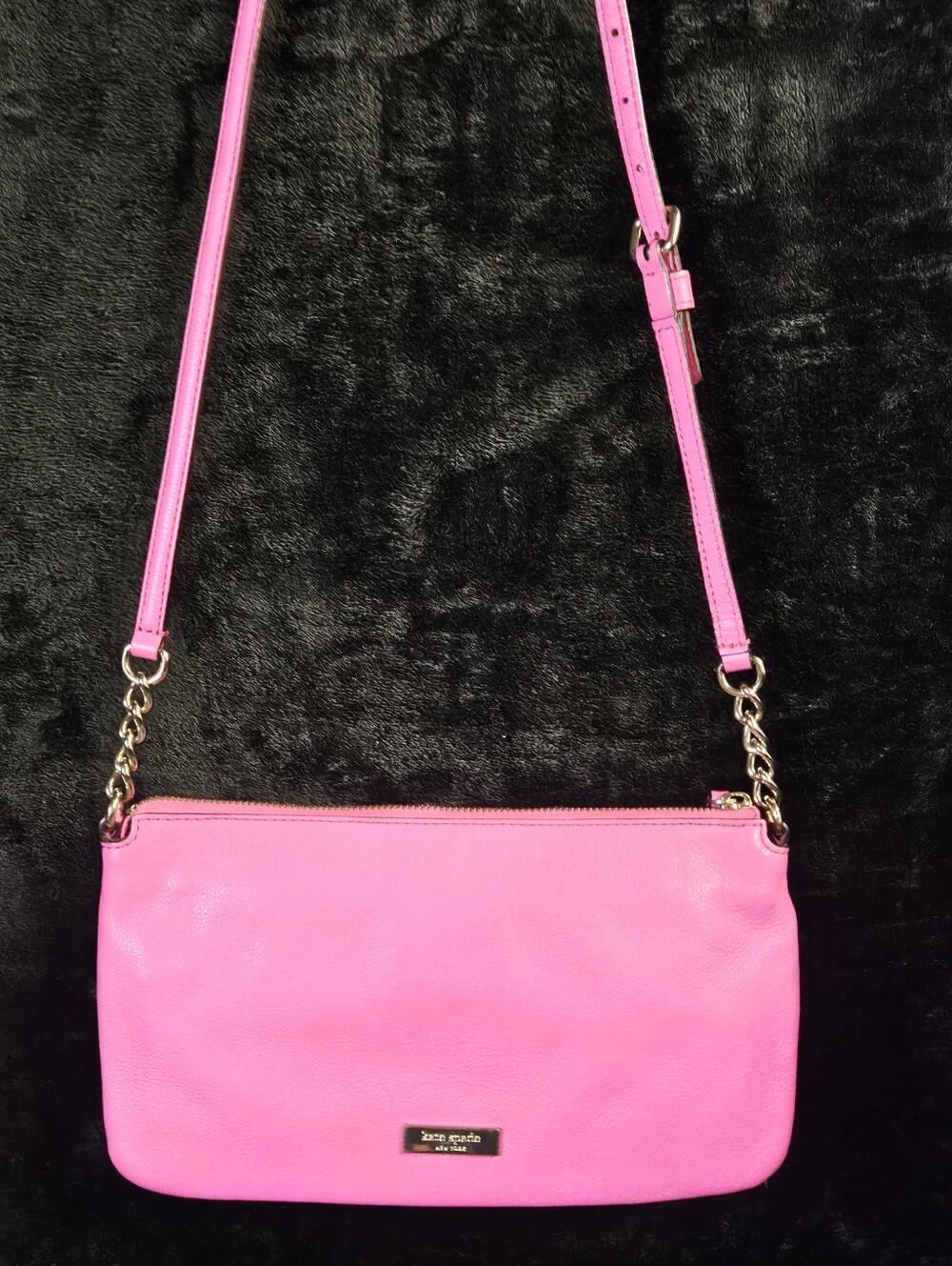 Kate Spade Villabella Avenue "Celina" Bow Crossbody - Stunning Pink (Like New) - Picture 4 of 11